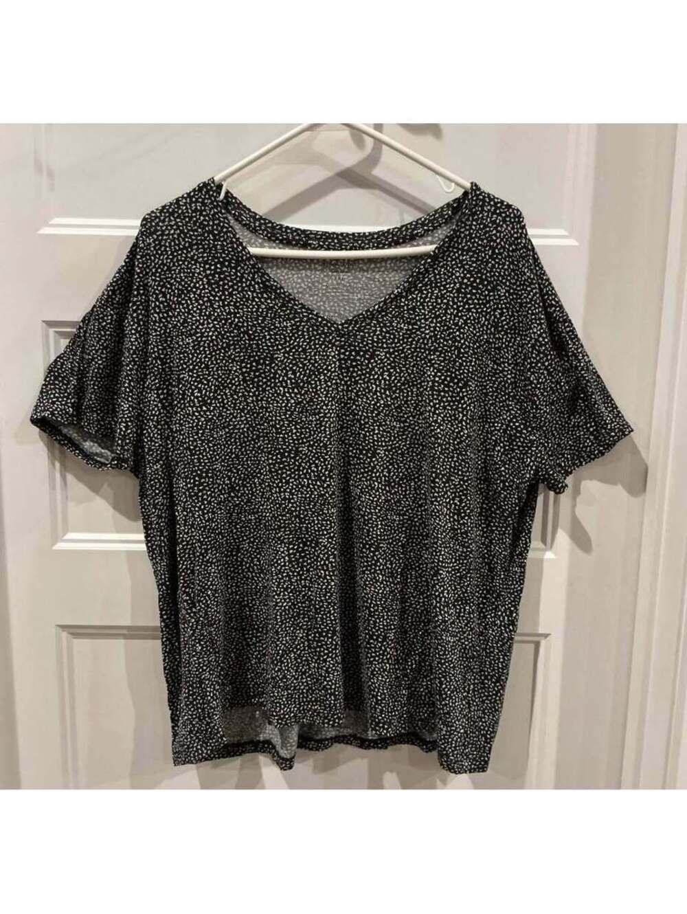 Nine West Women’s Black Polka dot t-shiry